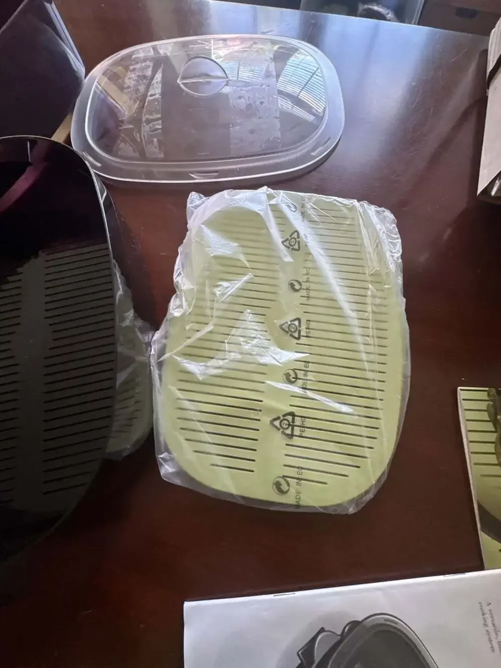 Tupperware oval microcooker